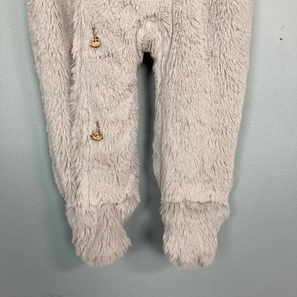 MUD Pie Size Soft Silky Gray Teddy Bear Snowsuit Wooden Buttons Size 0-6 mos - Picture 6 of 12